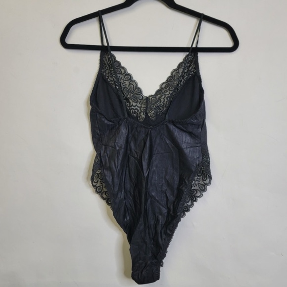Natori Lingerie Lace body suit - Picture 2 of 7